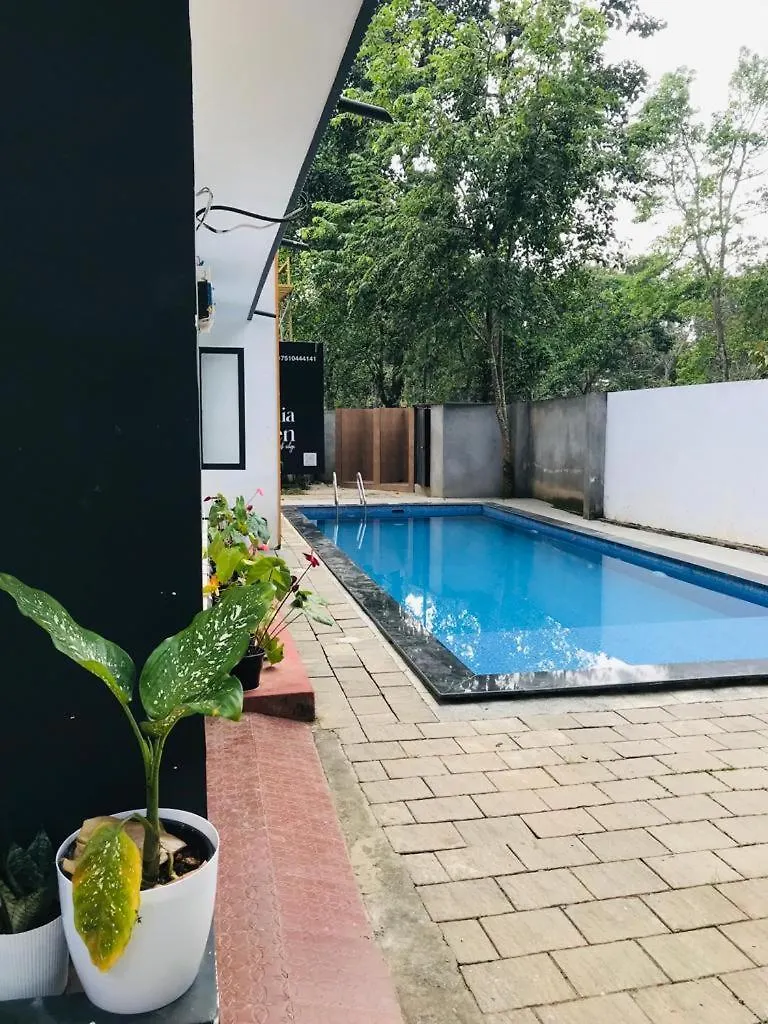 Forest Edge Batheri Homestay